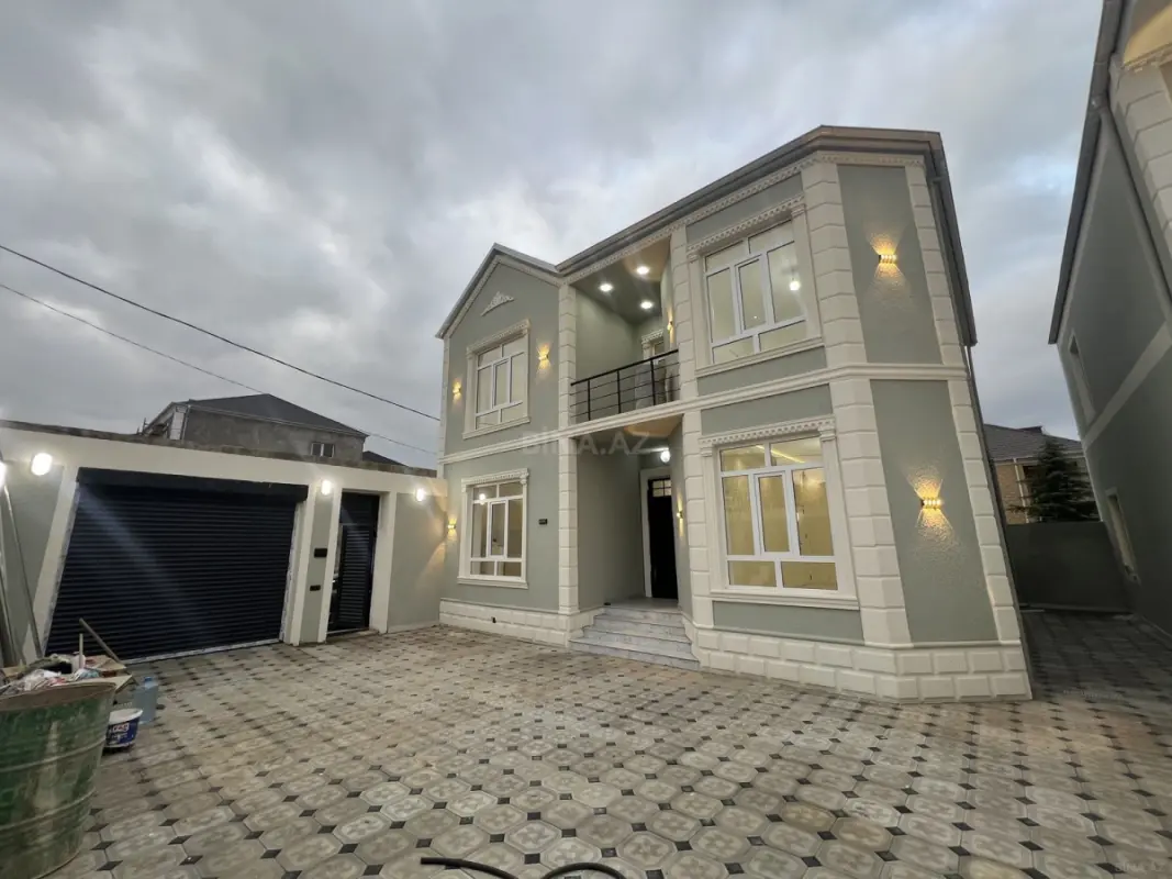 Satılır 6 otaqlı həyət evi 200 m²