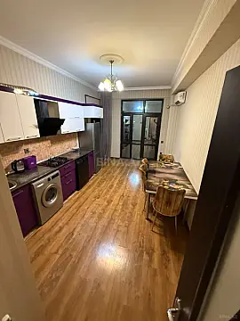 Kirayə verilir 3 otaqlı mənzil 140 m² — Bakı, Nəsimi 3 otaq 140.00 m²