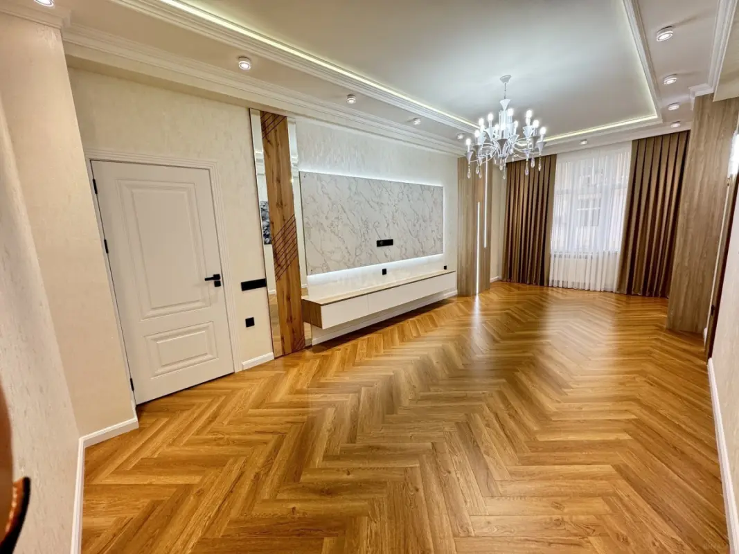Satılır 3 otaqlı mənzil 120 m²