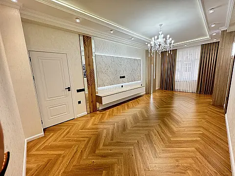Satılır 3 otaqlı mənzil 120 m² — Bakı, Həzi Aslanov qəs. 3 otaq 120.00 m²