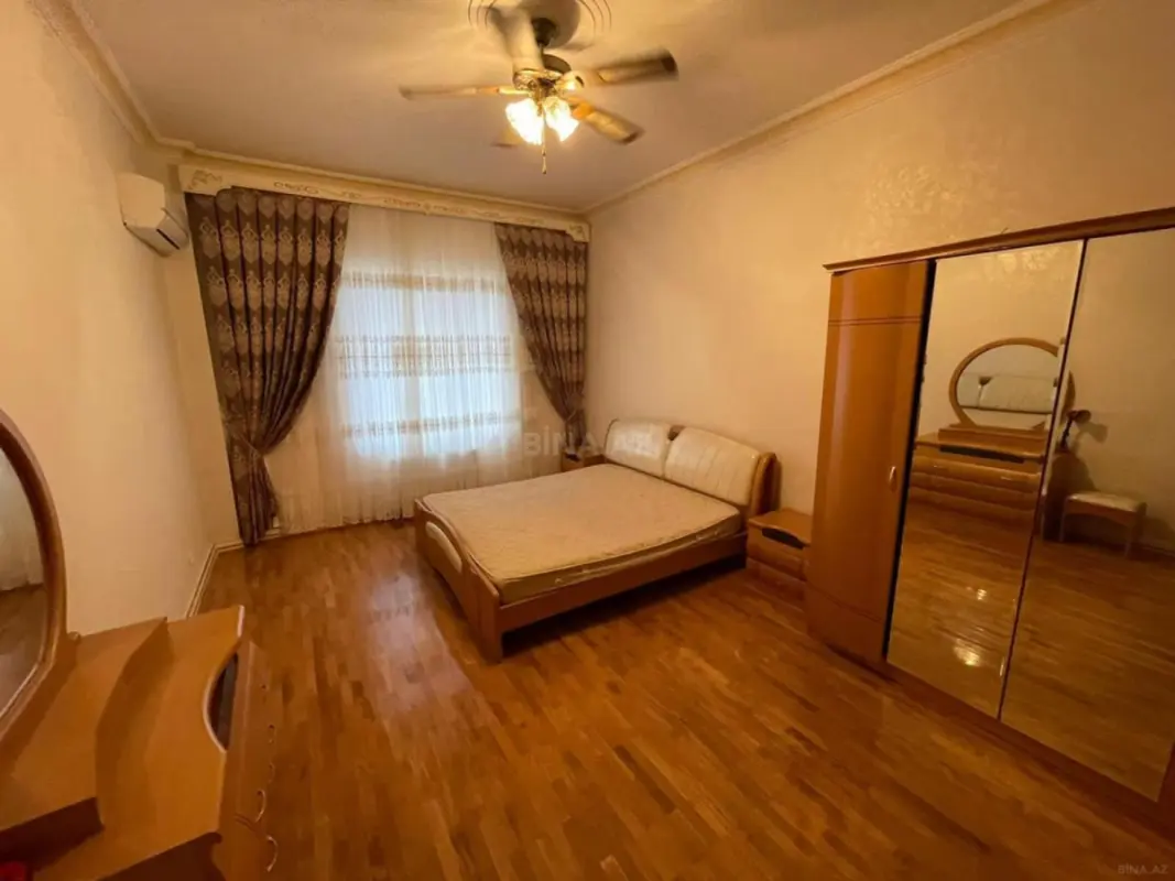 Kirayə verilir 4 otaqlı mənzil 160 m²