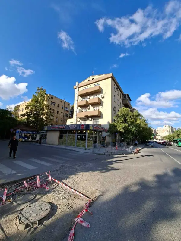 Kirayə verilir 3 otaqlı ofis 120 m²
