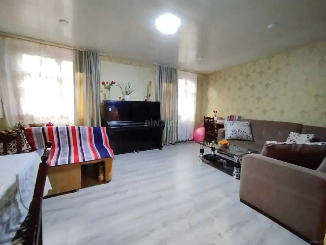 Satılır 3 otaqlı mənzil 70 m²