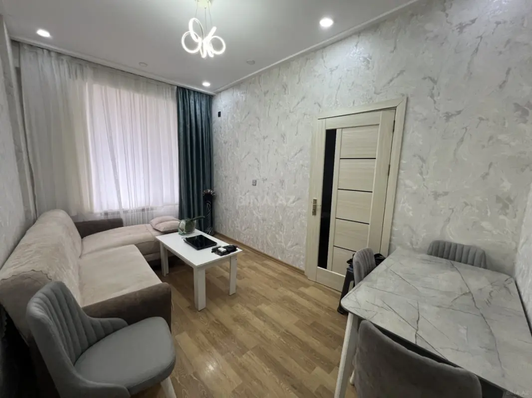 Satılır 2 otaqlı mənzil 42 m²