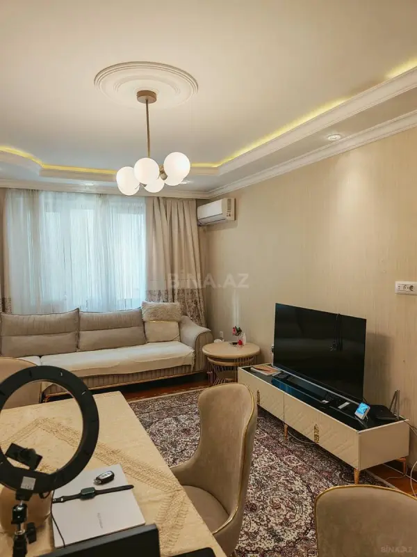 Satılır 2 otaqlı mənzil 90 m²