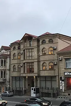 Kirayə verilir obyekt 1300 m² — Bakı 1300.00 m²
