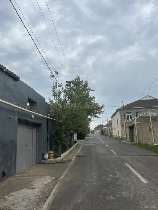 Satılır 6 otaqlı həyət evi 220 m²