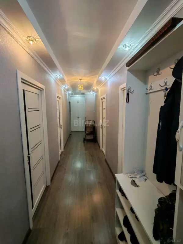 Satılır 5 otaqlı mənzil 120 m²