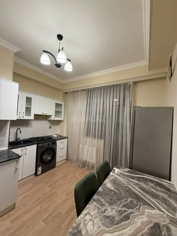 Kirayə verilir 1 otaqlı mənzil 42 m²
