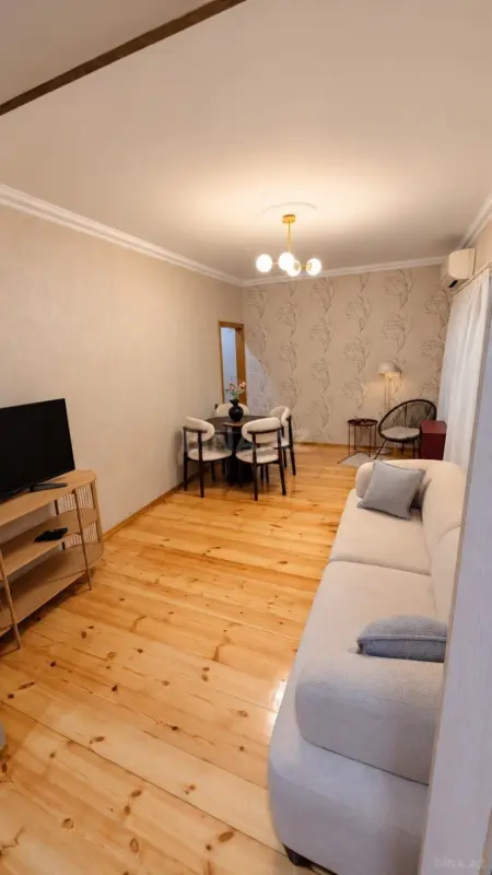 Kirayə verilir 2 otaqlı mənzil 45 m²