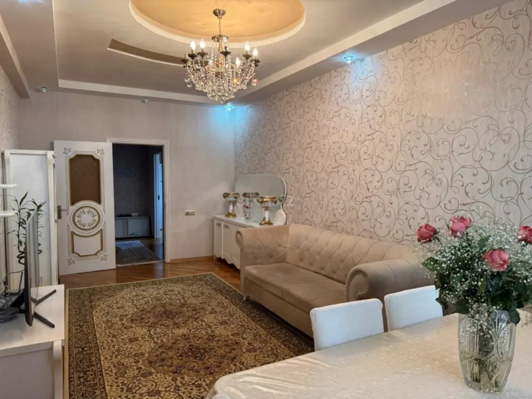 Satılır 3 otaqlı mənzil 106 m²