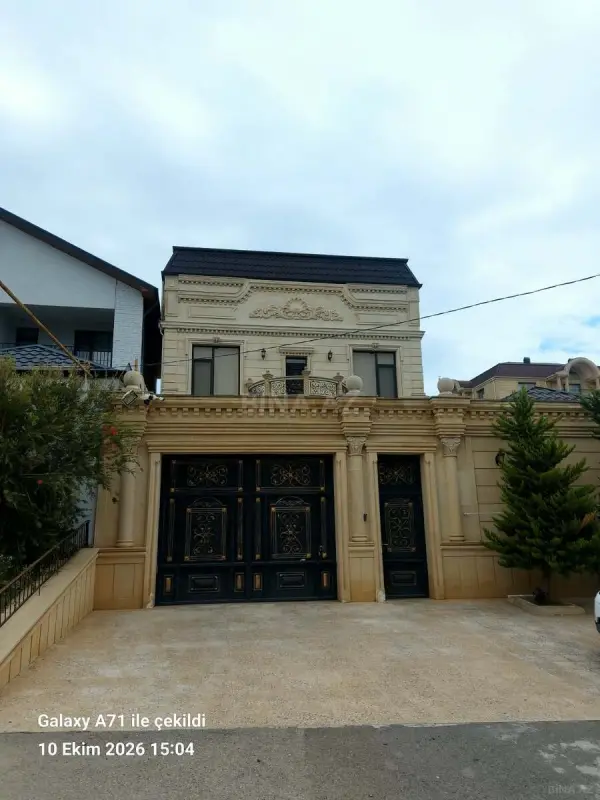 Satılır 5 otaqlı həyət evi 500 m²
