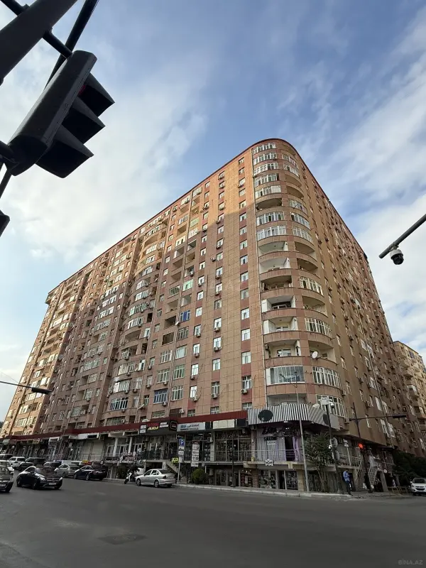 Kirayə verilir 3 otaqlı mənzil 130 m²