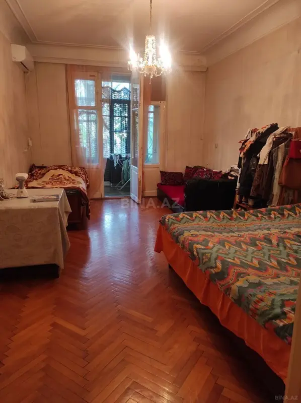 Satılır 2 otaqlı mənzil 70 m²