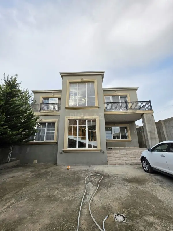 Satılır 4 otaqlı həyət evi 200 m²