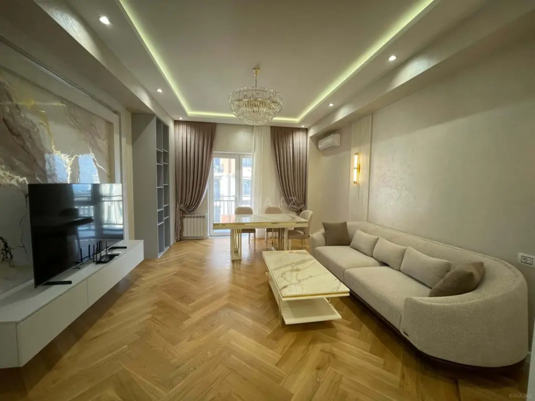 Kirayə verilir 3 otaqlı mənzil 135 m²