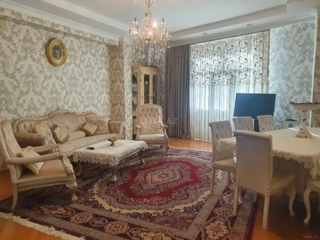Satılır 3 otaqlı mənzil 127 m²