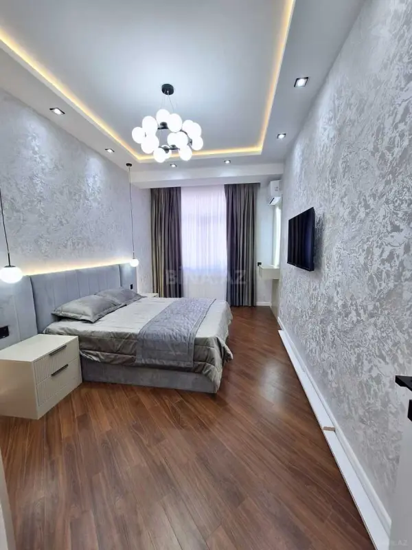 Satılır 2 otaqlı mənzil 62 m²