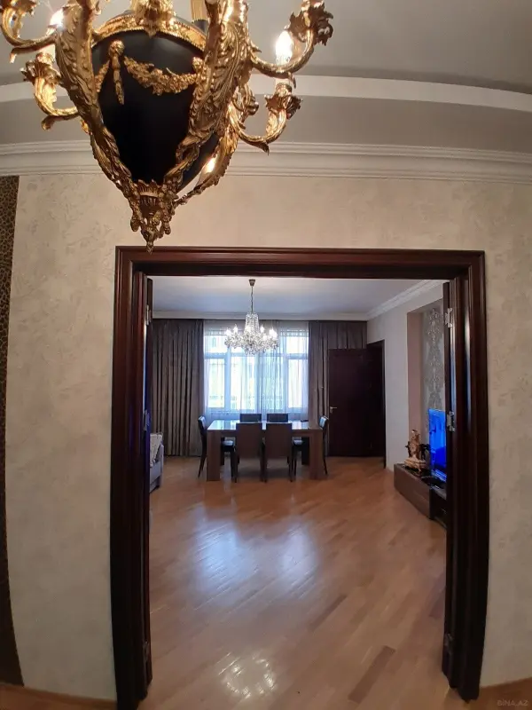 Satılır 3 otaqlı mənzil 96 m²