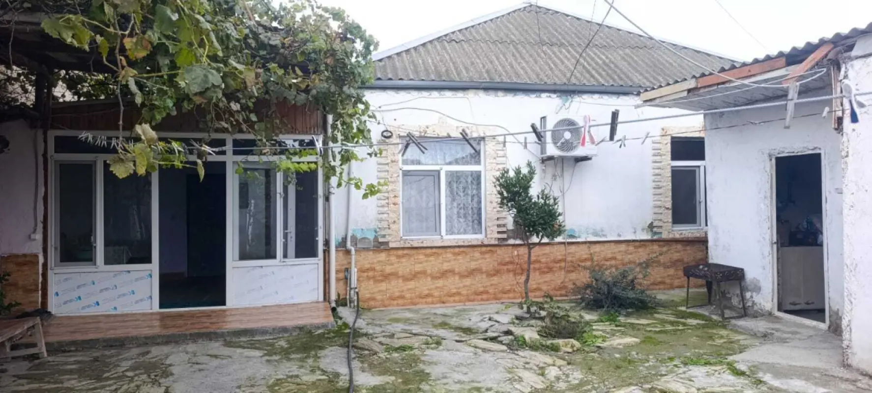 Satılır 4 otaqlı həyət evi 224 m²