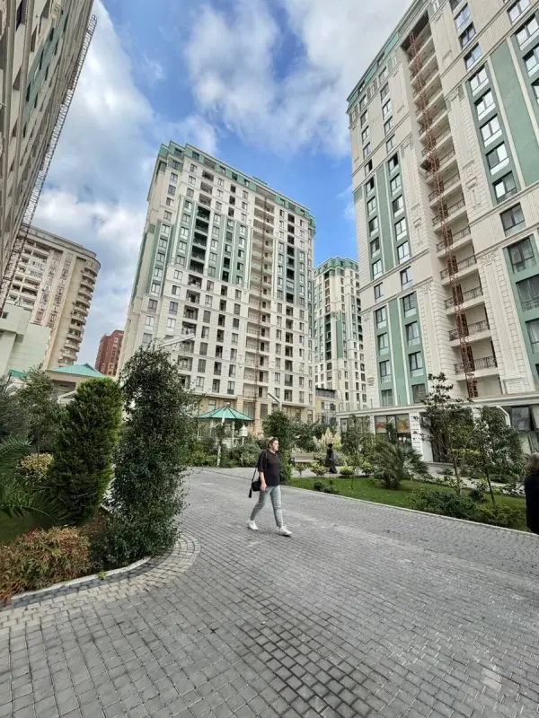 Satılır 2 otaqlı mənzil 58 m²
