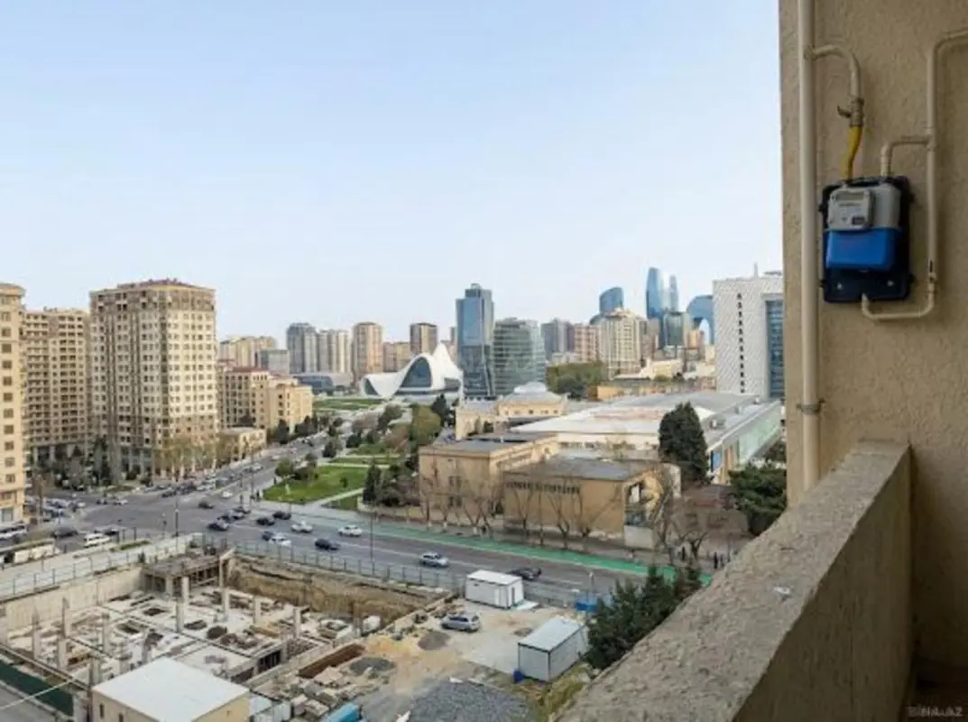 Satılır 3 otaqlı mənzil 164 m²