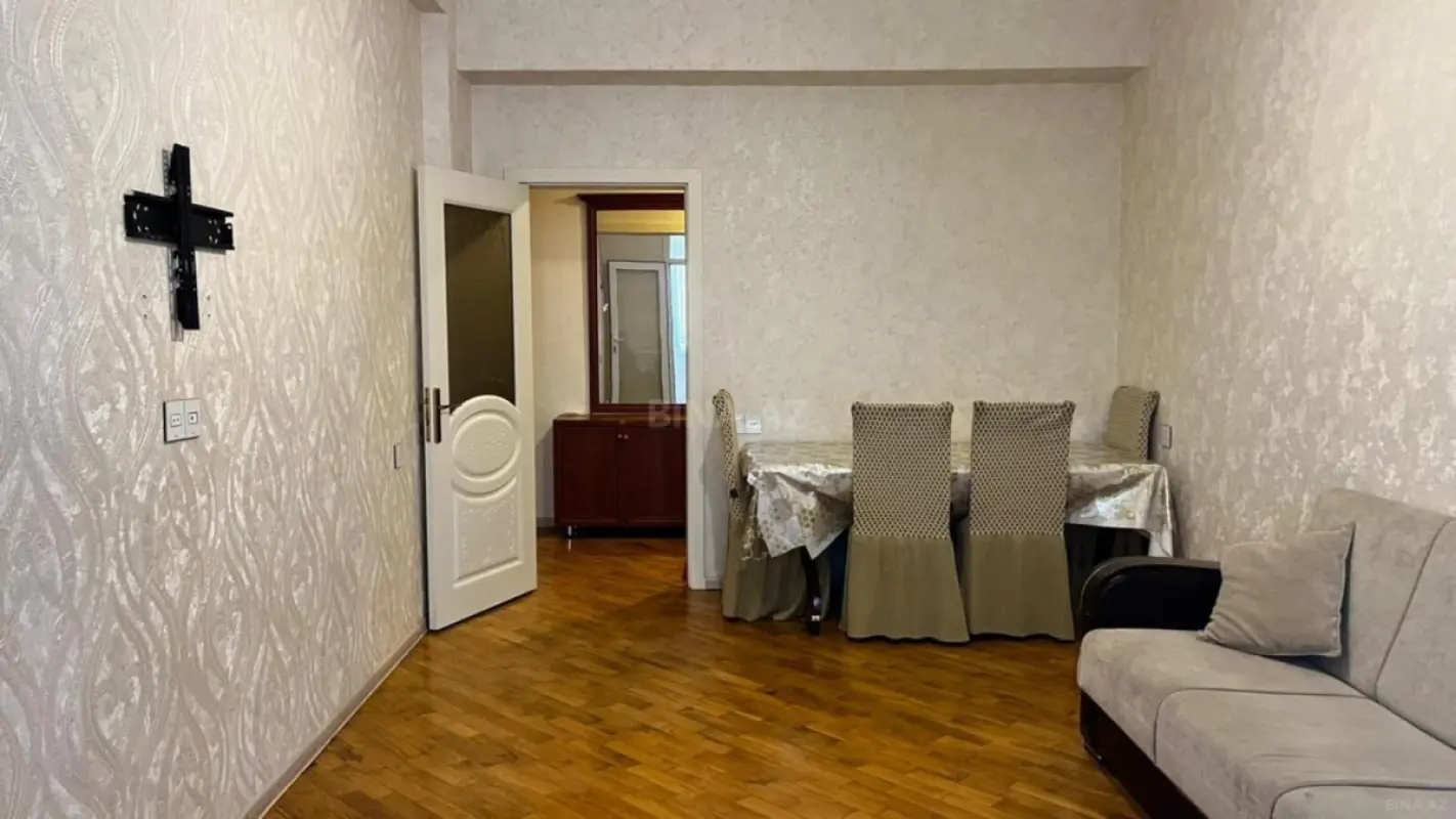Kirayə verilir 3 otaqlı mənzil 75 m²