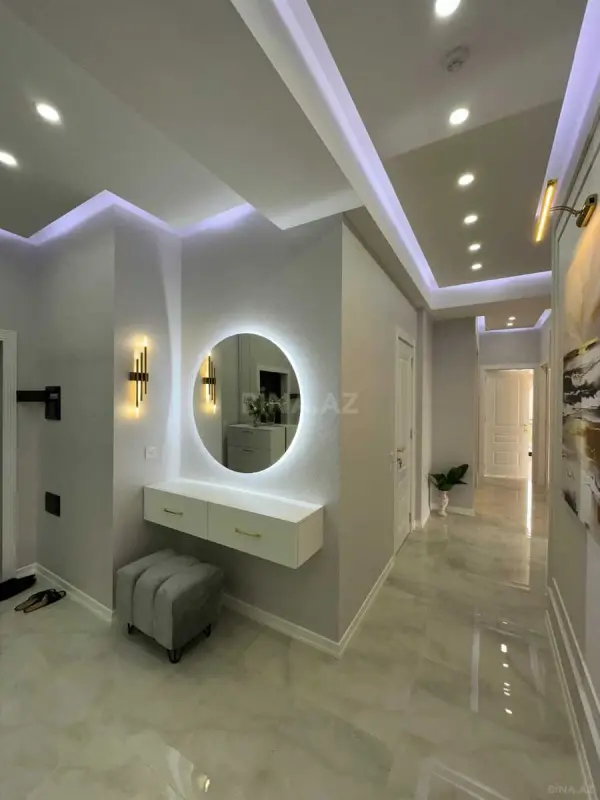 Satılır 4 otaqlı mənzil 130 m²
