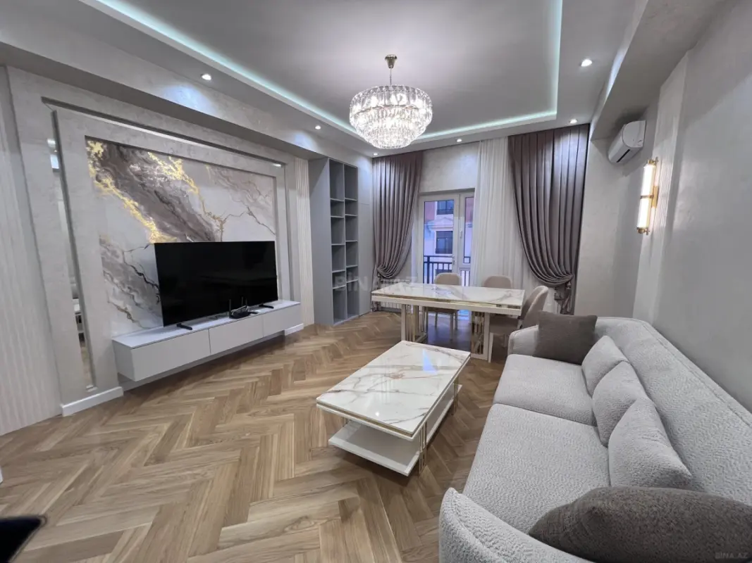 Kirayə verilir 3 otaqlı mənzil 150 m²