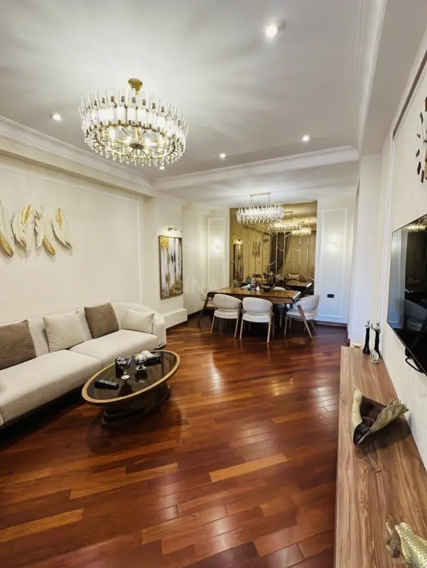 Satılır 3 otaqlı mənzil 105 m²