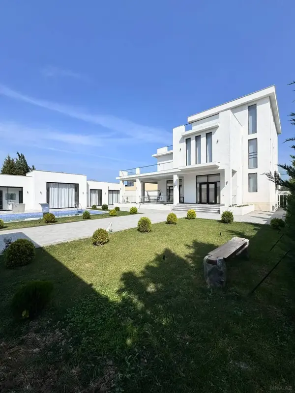 Satılır 7 otaqlı həyət evi 500 m²