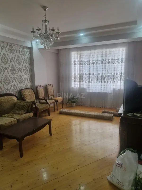 Kirayə verilir 2 otaqlı mənzil 75 m²