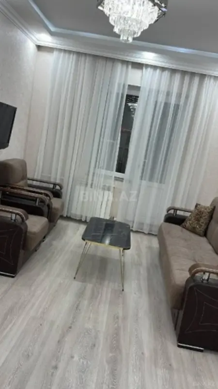 Kirayə verilir 2 otaqlı mənzil 62 m²