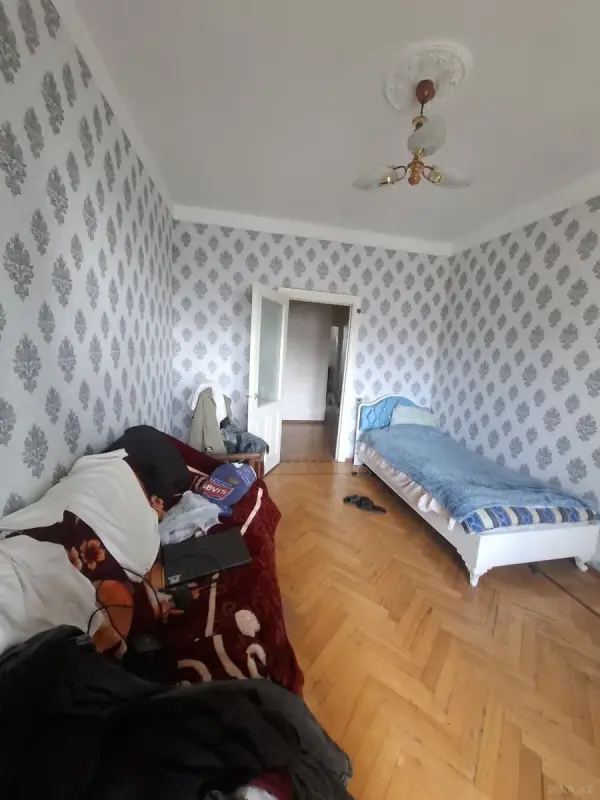Satılır 2 otaqlı mənzil 70 m²