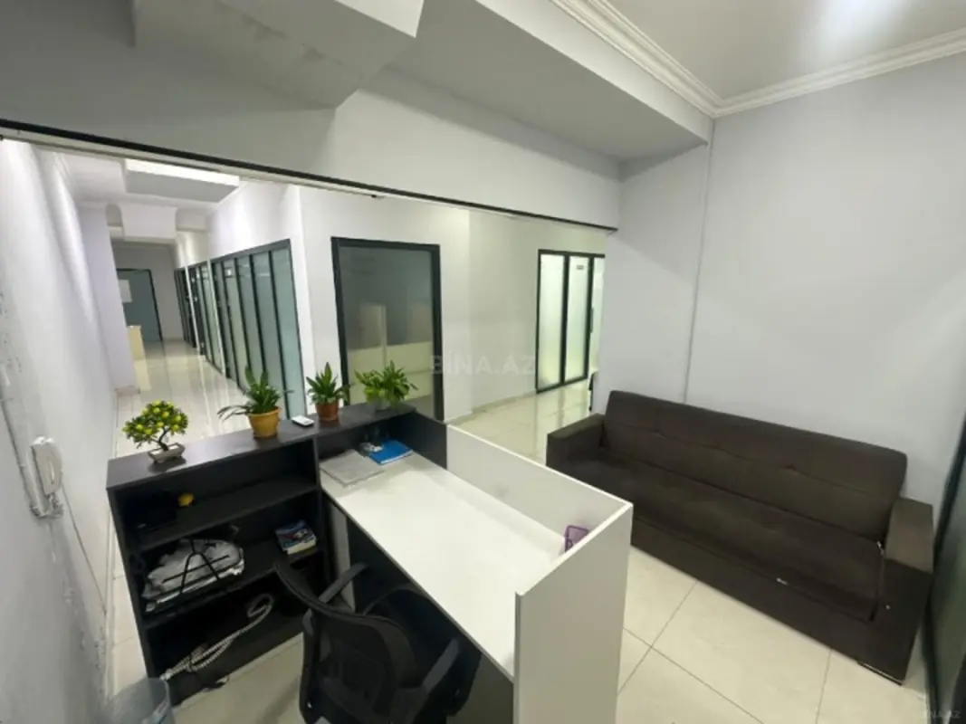 Kirayə verilir 9 otaqlı ofis 220 m²