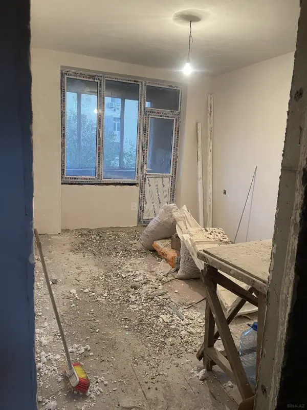 Satılır 4 otaqlı mənzil 100 m²