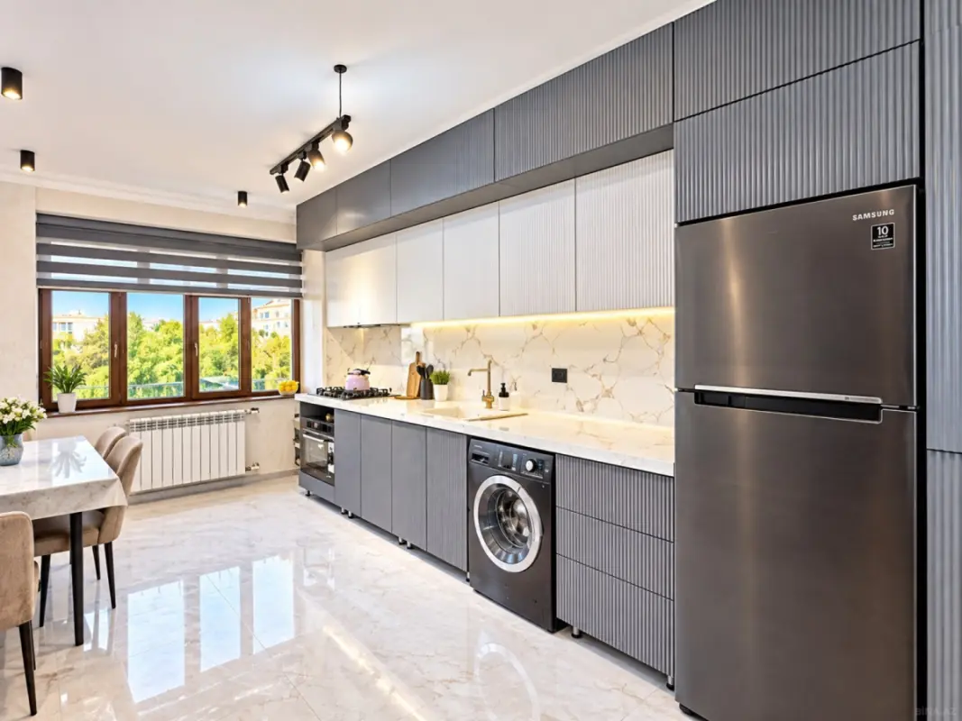 Satılır 4 otaqlı mənzil 100 m²