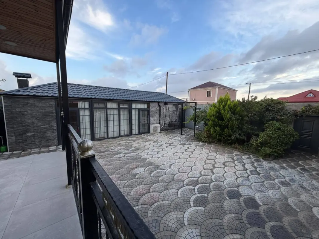 Kirayə verilir 4 otaqlı həyət evi 200 m²