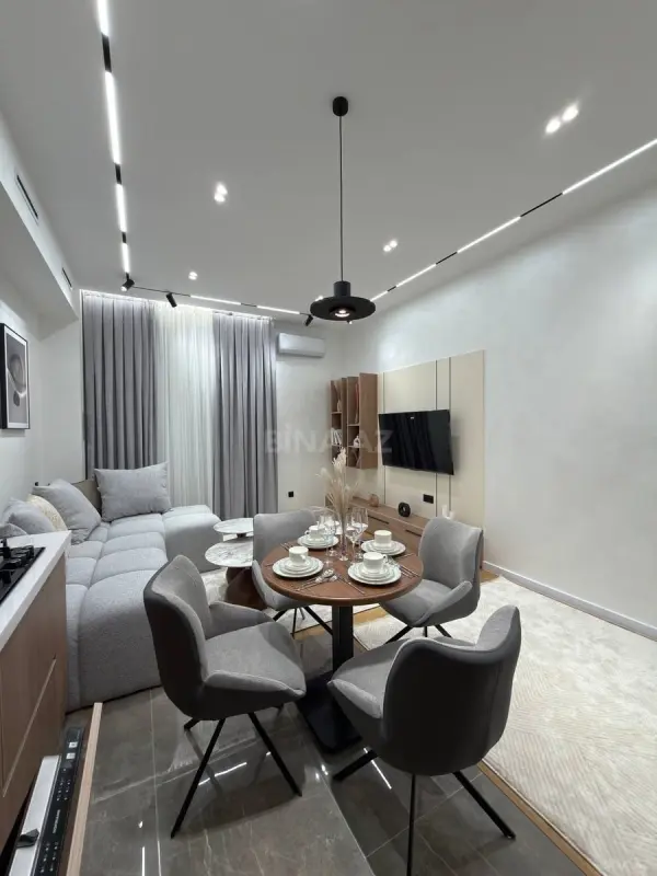 Kirayə verilir 2 otaqlı mənzil 75 m²