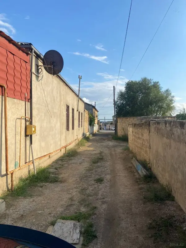 Satılır 6 otaqlı həyət evi 100 m²