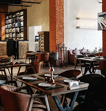Kirayə verilir obyekt 380 m² — Bakı 380.00 m²