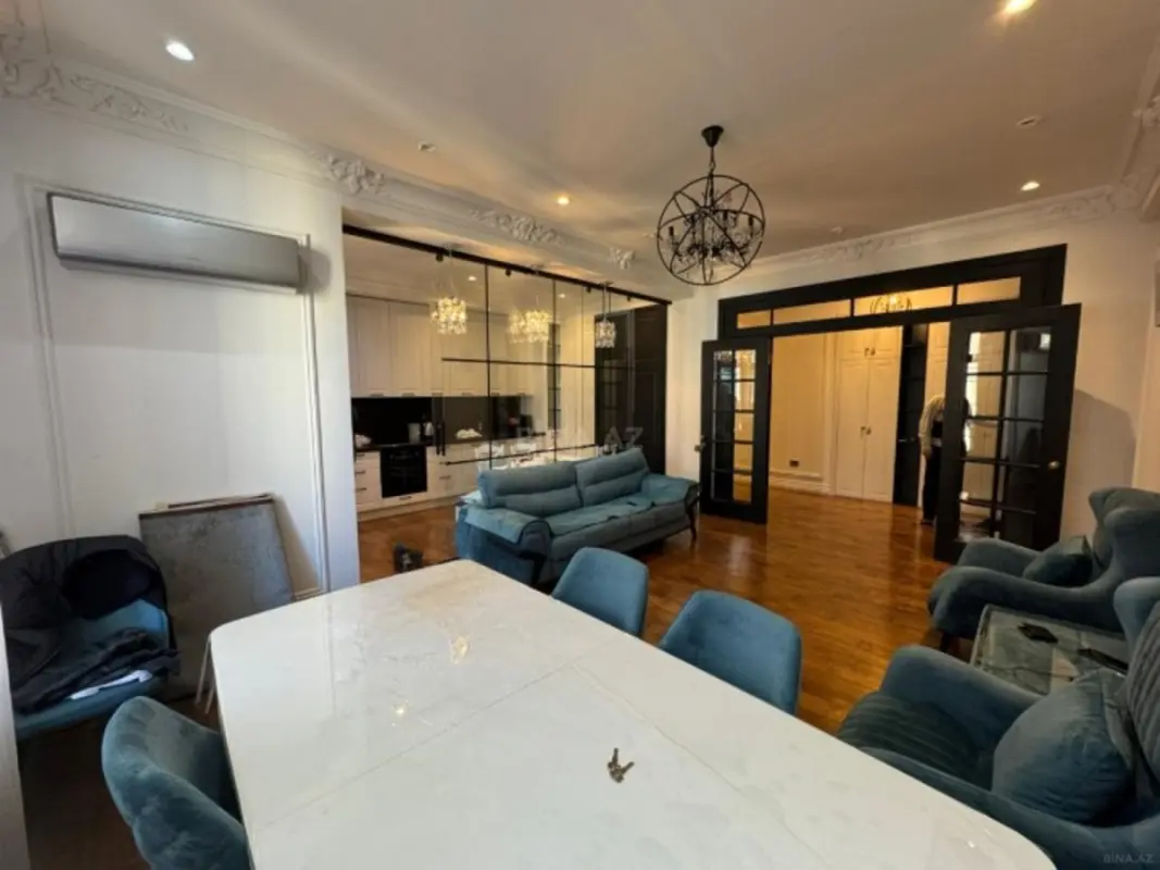 Kirayə verilir 3 otaqlı mənzil 120 m²