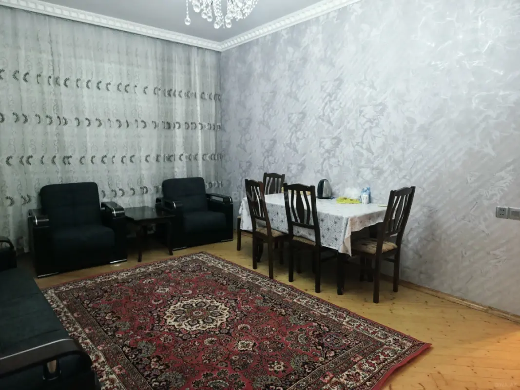 Kirayə verilir 2 otaqlı mənzil 100 m²