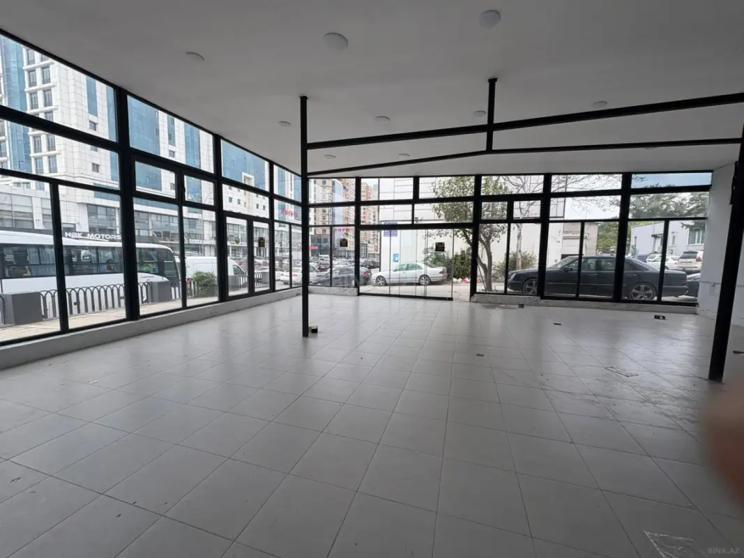 Kirayə verilir obyekt 140 m²
