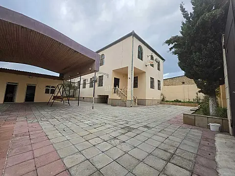 Satılır 7 otaqlı həyət evi 240 m² — Bakı, Saray 7 otaq 240.00 m²