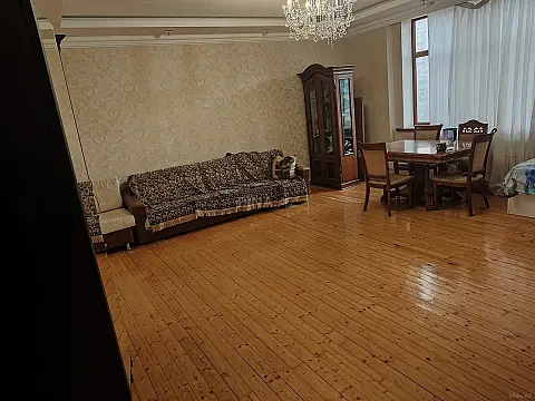 Kirayə verilir 4 otaqlı mənzil 120 m² — Bakı, Xətai 4 otaq 120.00 m²