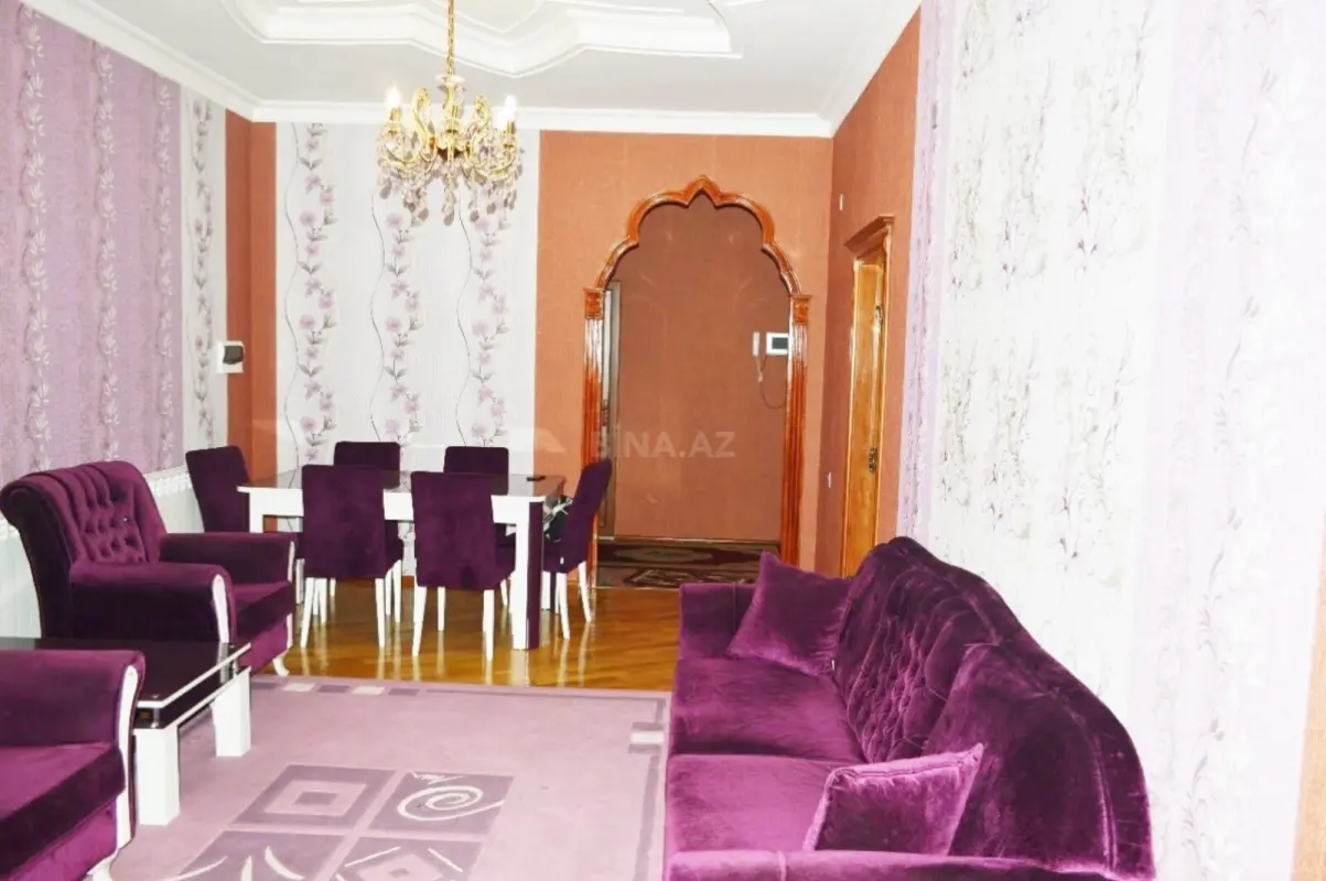 Kirayə verilir 4 otaqlı mənzil 150 m²