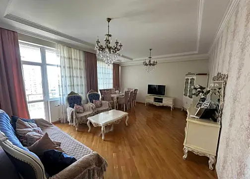 Satılır 3 otaqlı mənzil 117 m² — Bakı 3 otaq 117.00 m²