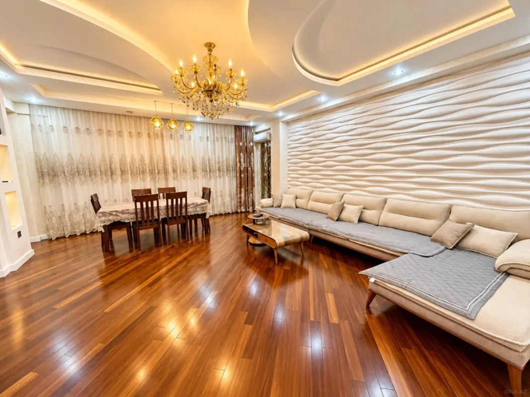 Kirayə verilir 4 otaqlı mənzil 200 m²