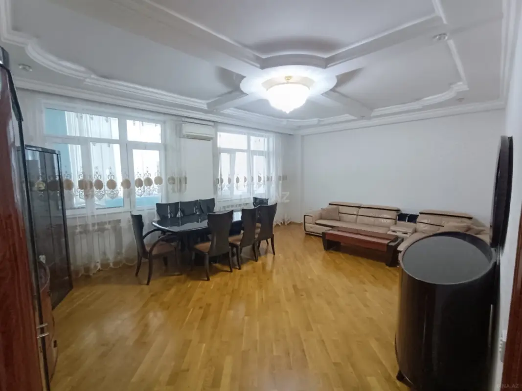 Satılır 4 otaqlı mənzil 170 m²